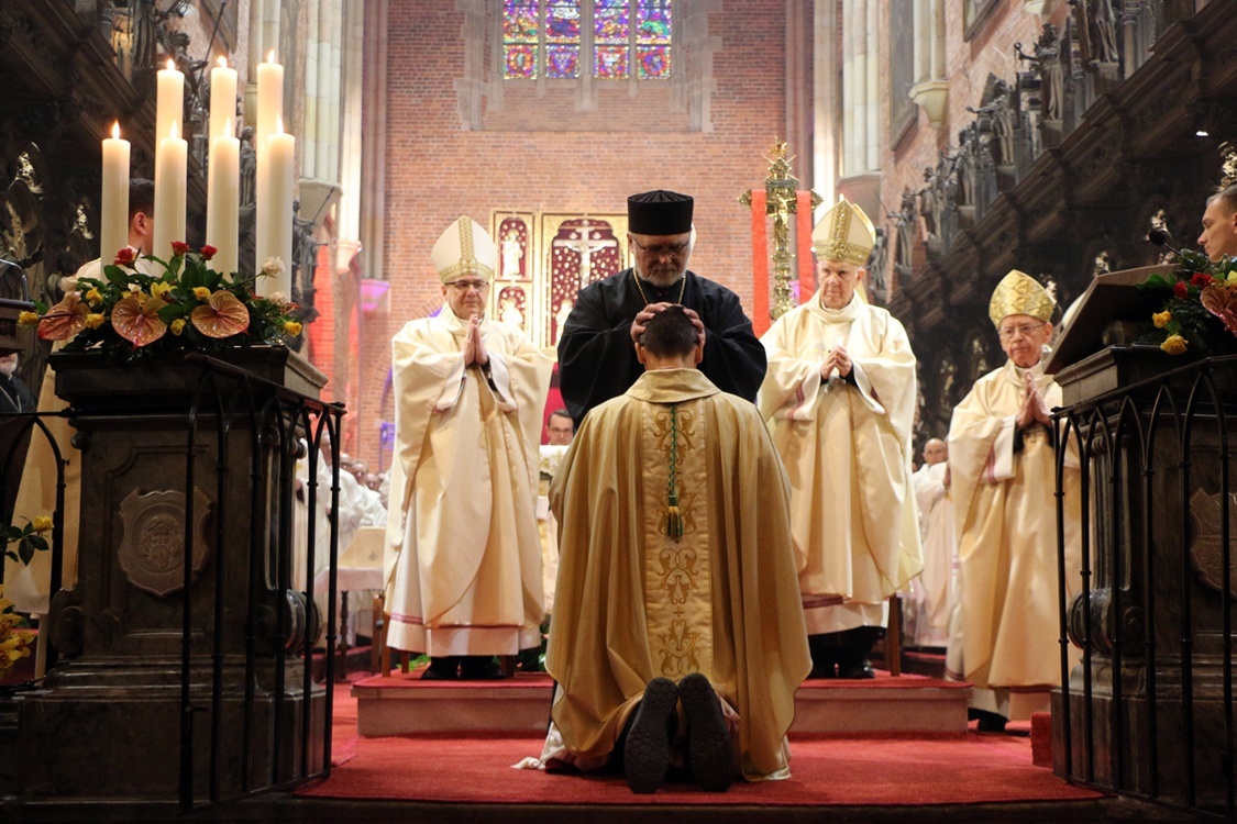 Єпископські свячення у Вроцлавському латинському архієпархіяльному соборі