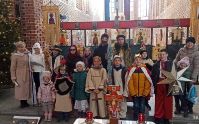 Молодь з oпольської парафії виступила з вертепом у вроцлавській катедрі