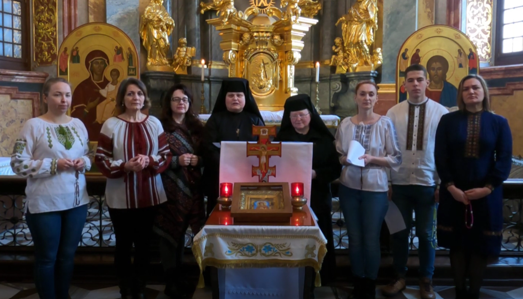 В рамках ініціативи „Вервиця єднає” молитву у прямому ефірі будуть провадити сестри та парафіяни з парафії м. Вроцлав